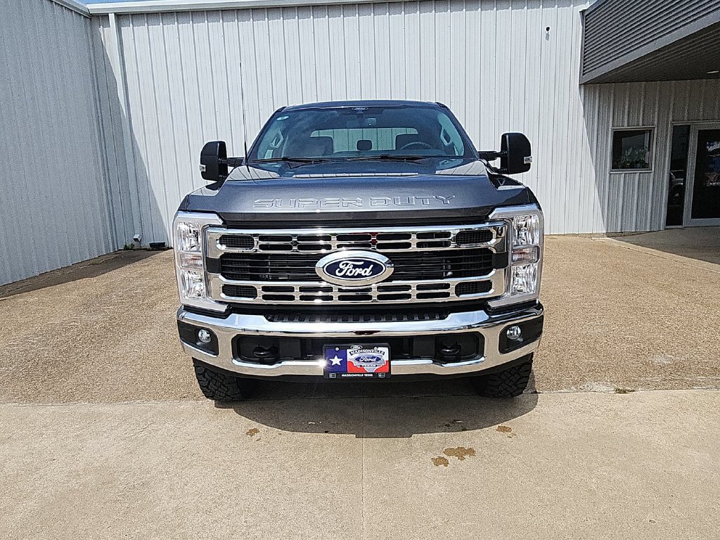 New 2027 Ford F350 XLT w/ Tremor Off-Road Package AWD/4WD image 3