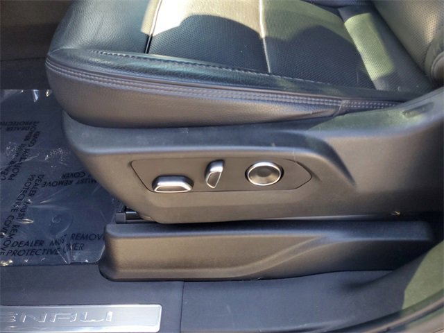 Used 2021 GMC Yukon Denali w/ LPO, Illumination Package image 14