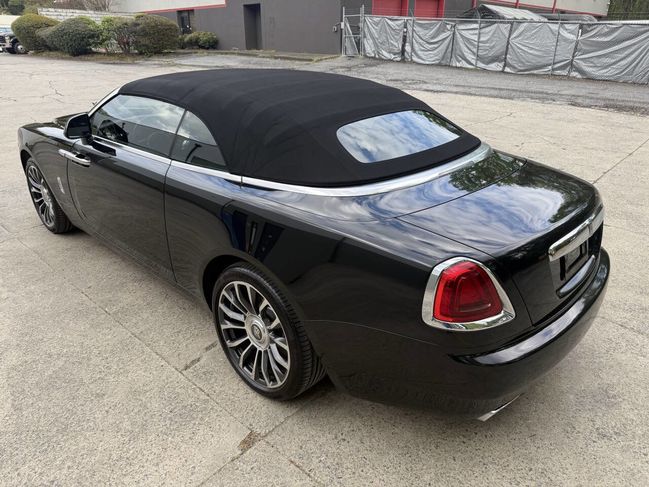 Used 2018 Rolls-Royce Dawn image 6