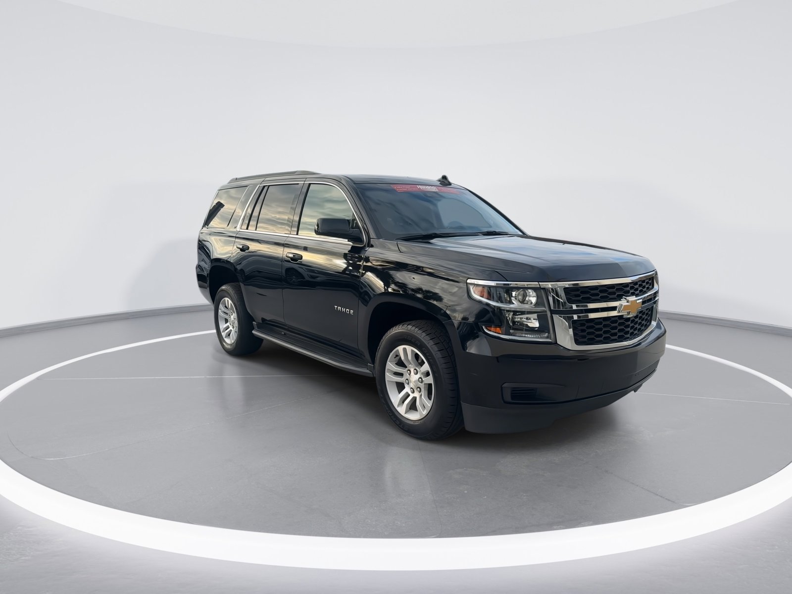 Used 2019 Chevrolet Tahoe LT image 2