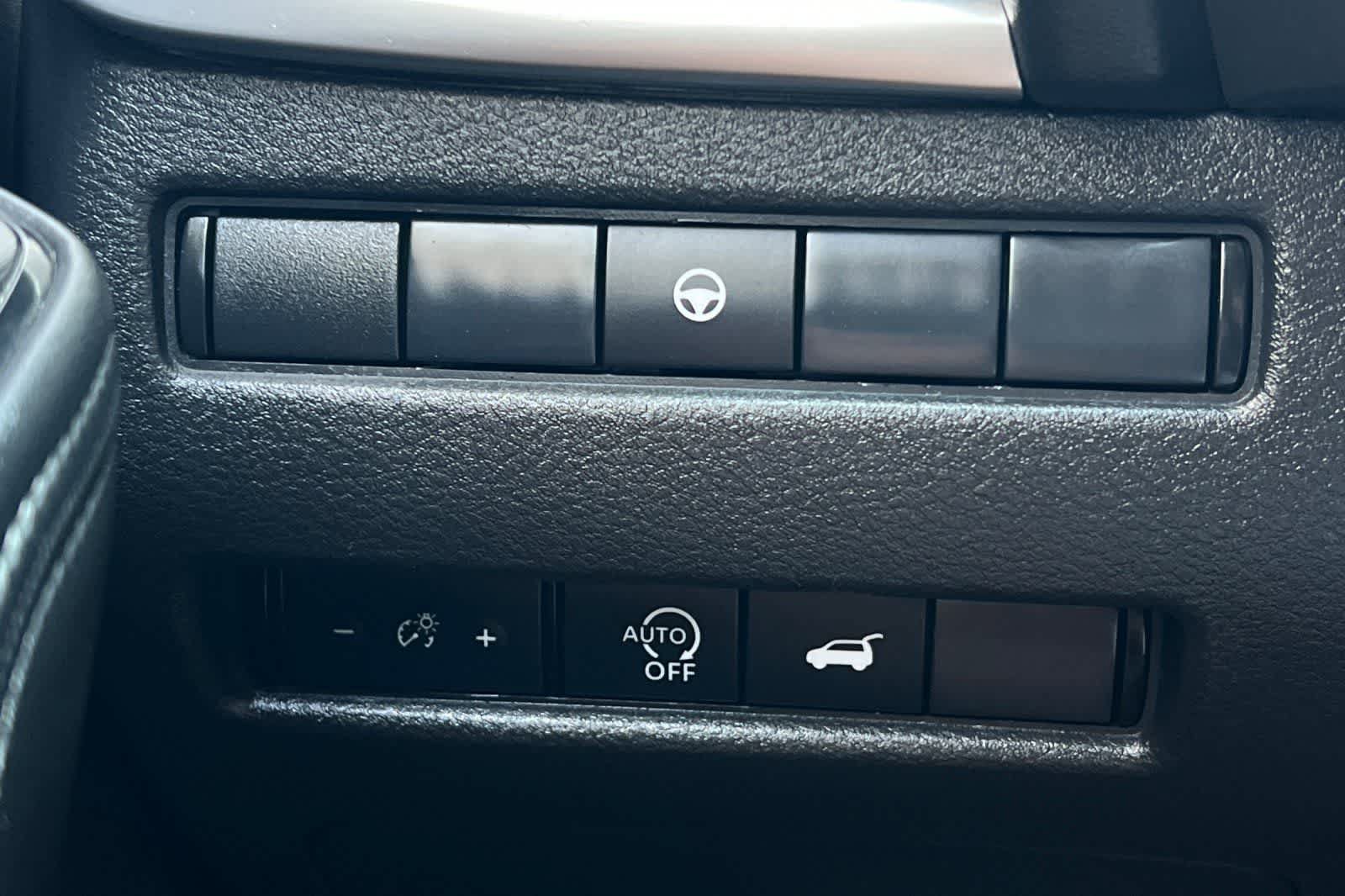 Used 2024 Nissan Rogue SV AWD/4WD image 33