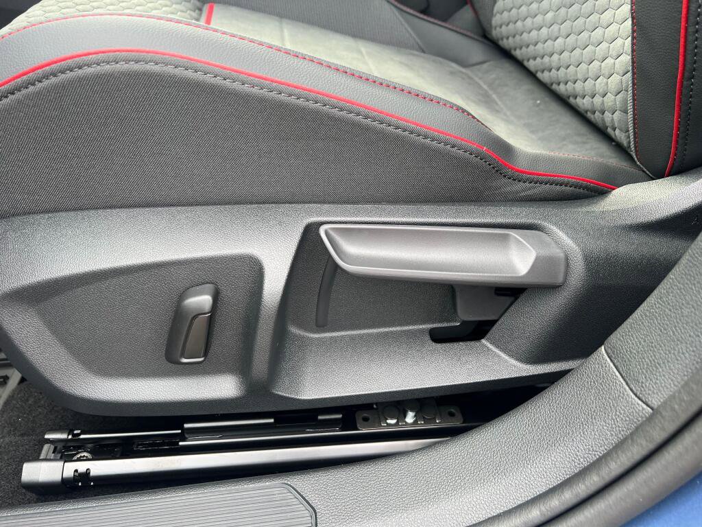 New 2025 Volkswagen GTI SE image 28