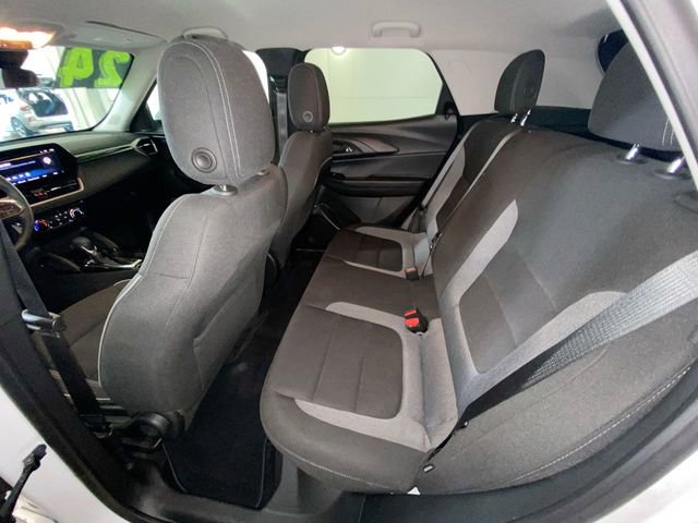 Used 2024 Chevrolet TrailBlazer LT w/ LT Cold Weather Package FWD image 28