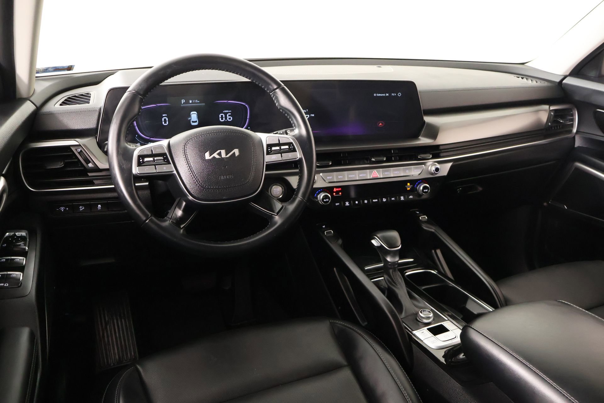 Used 2024 Kia Telluride S FWD image 2