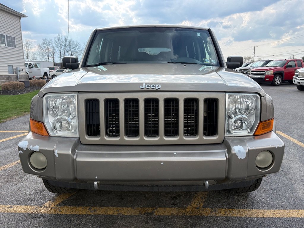Used 2006 Jeep Commander 4WD image 3