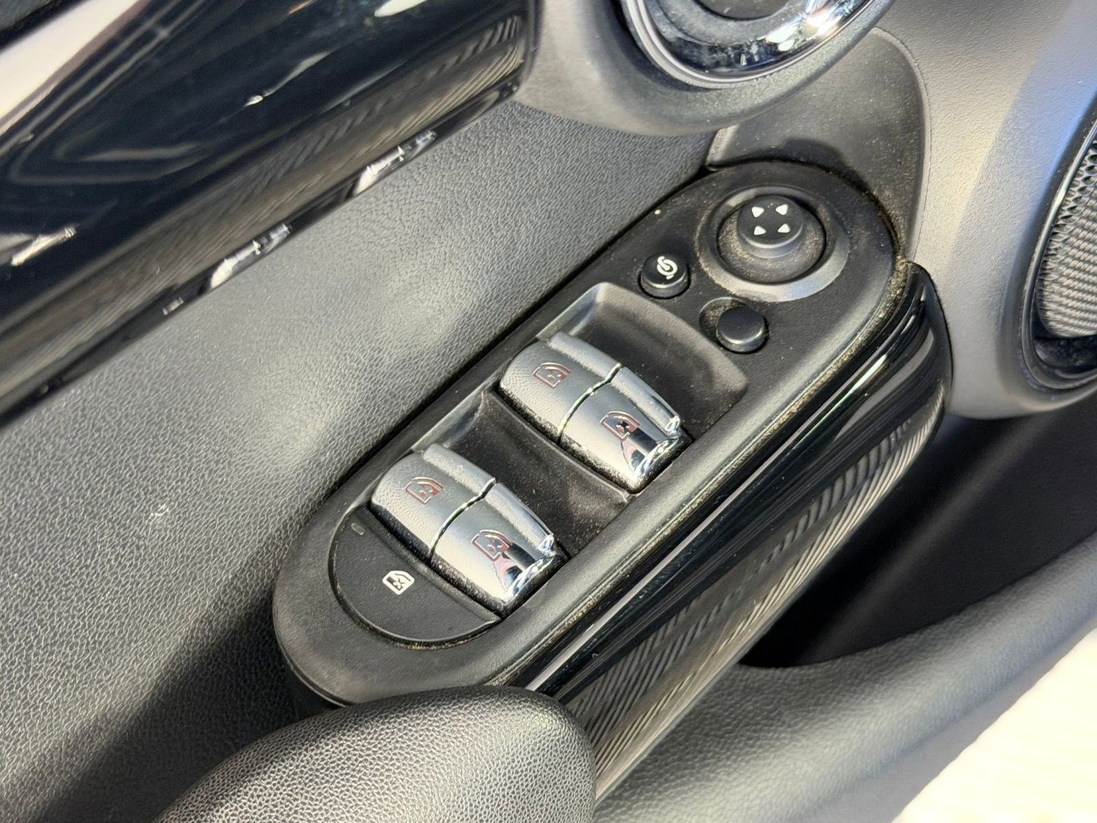 Used 2023 MINI Cooper S image 12