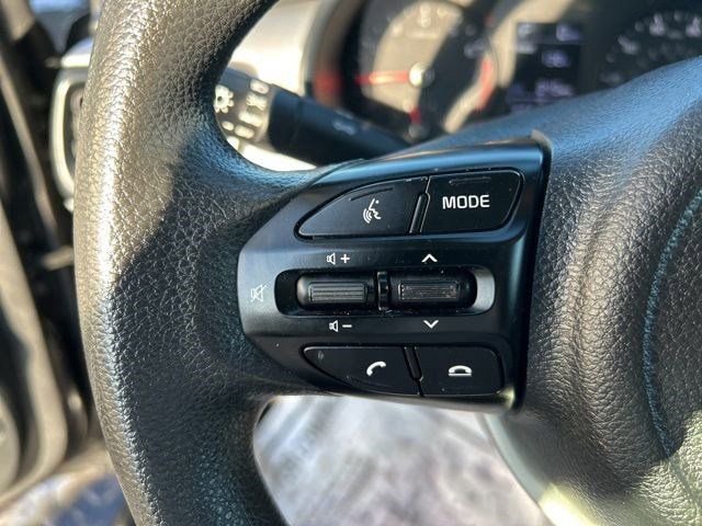 Used 2022 Kia Rio LX image 17