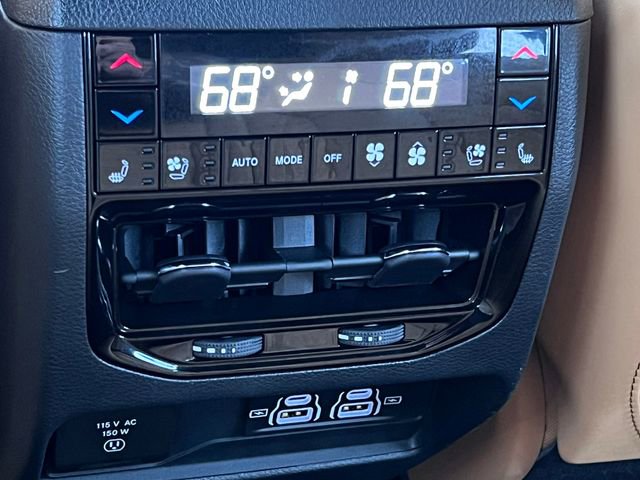 Used 2025 Jeep Grand Cherokee Summit AWD/4WD image 37