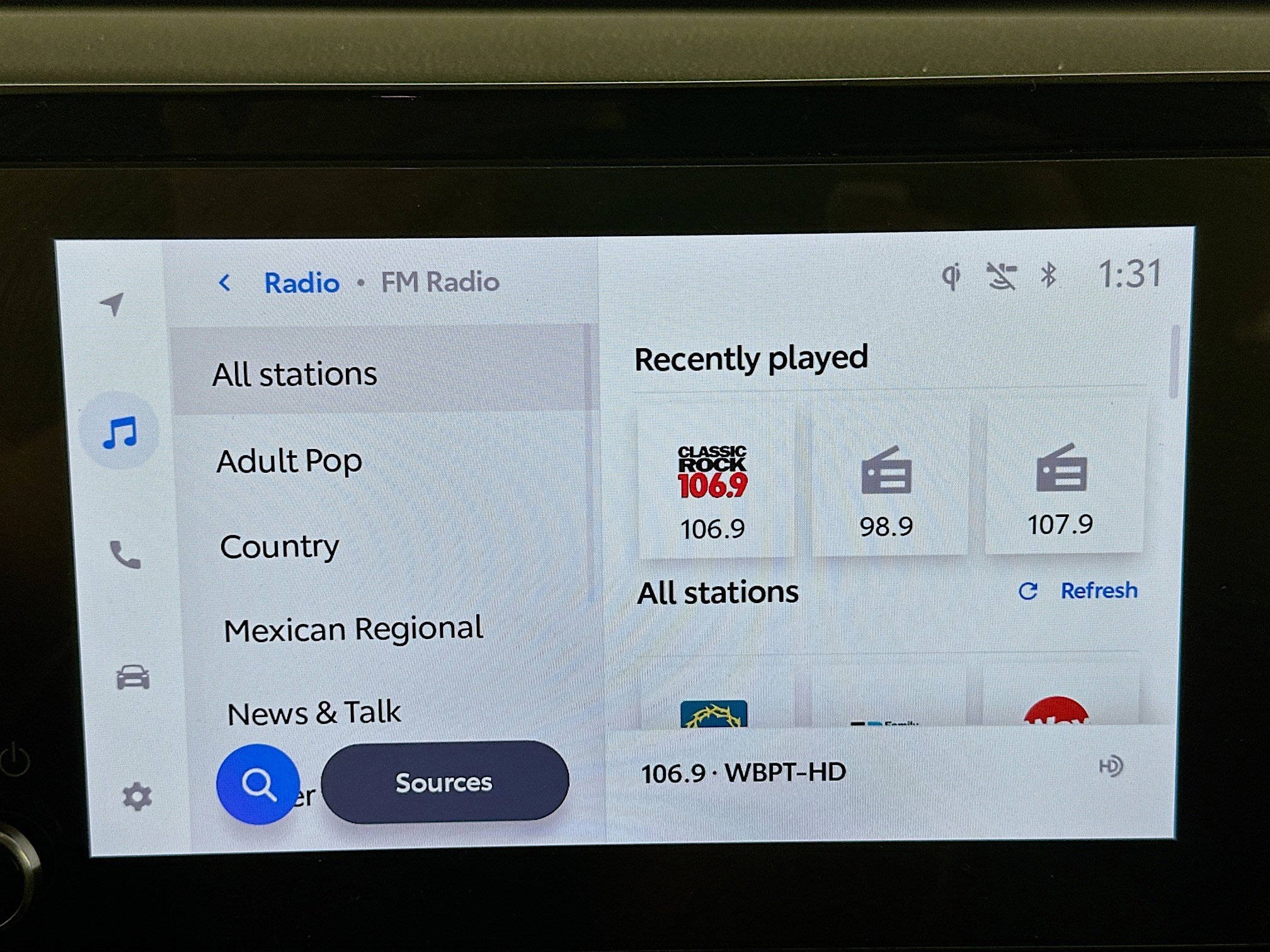 Used 2025 Toyota Camry LE w/ Convenience Package image 21