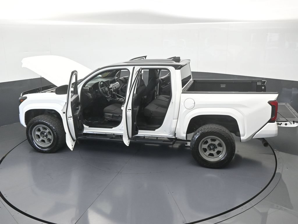 Used 2025 Toyota Tacoma SR5 AWD/4WD image 64
