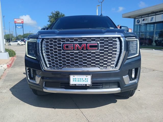 Used 2021 GMC Yukon Denali w/ Denali Ultimate Package AWD/4WD image 2