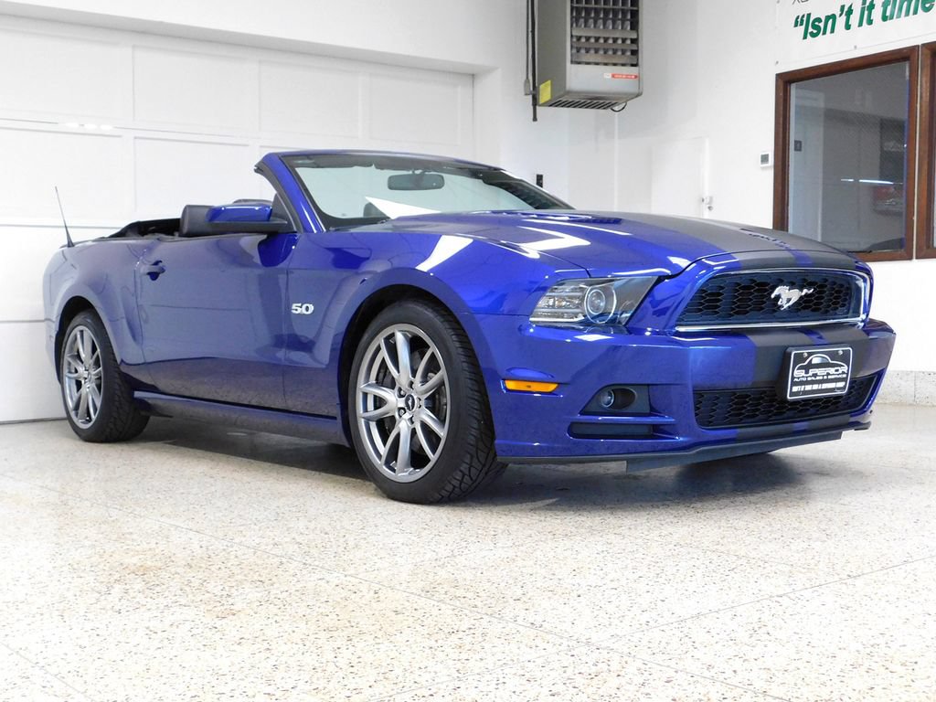 Used 2013 Ford Mustang GT Premium w/ Electronics Pkg RWD image 9