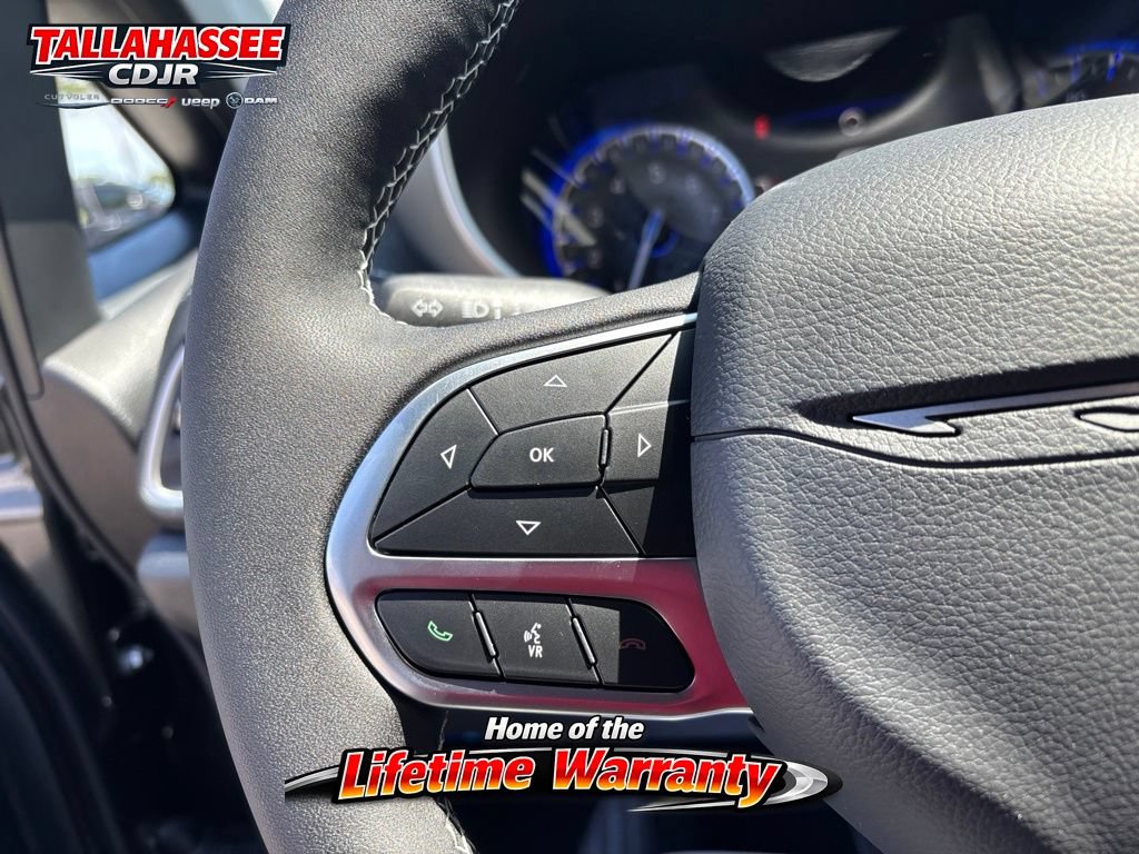 New 2027 Chrysler Pacifica Select FWD image 20