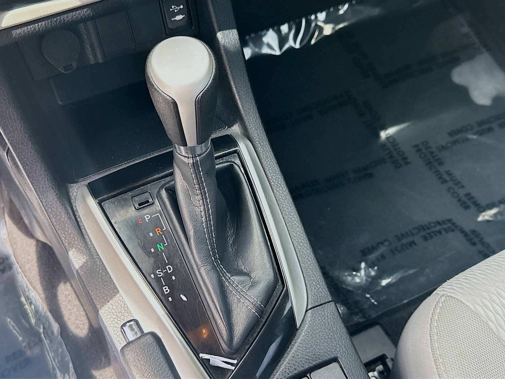 Used 2018 Toyota Corolla LE FWD image 15