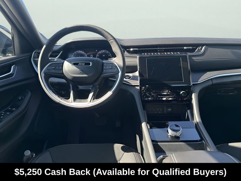New 2025 Jeep Grand Cherokee Altitude RWD image 27