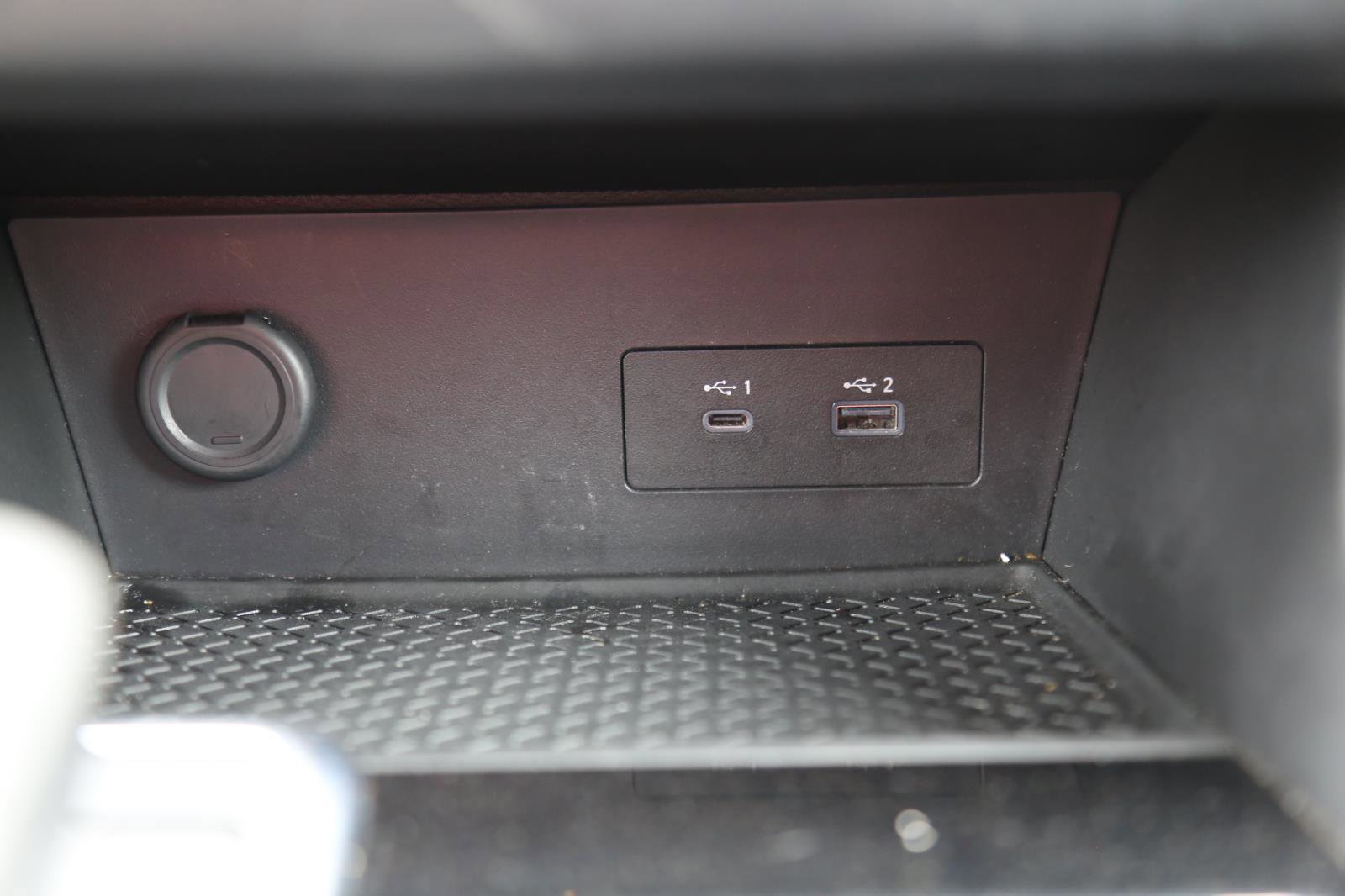 Used 2025 Nissan Pathfinder SV FWD image 13