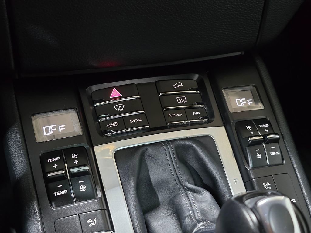 Used 2017 Porsche Macan Turbo image 17