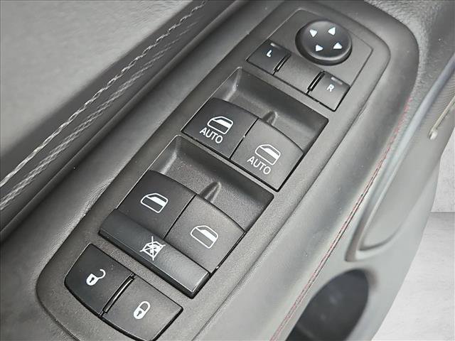 Used 2022 Dodge Durango R/T w/ Tow 'N Go Package AWD/4WD image 12