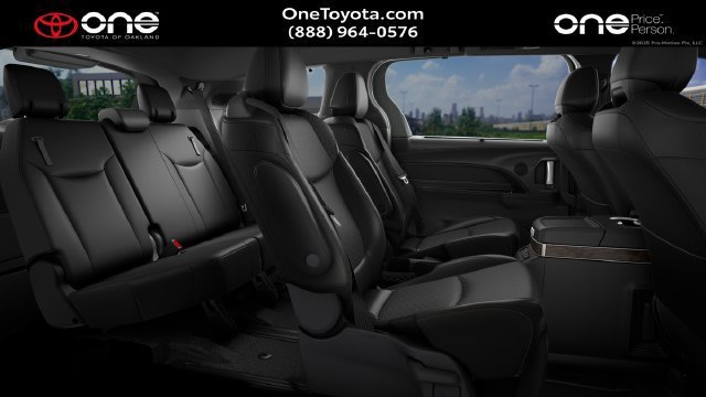 New 2026 Toyota Sienna Platinum AWD/4WD image 3