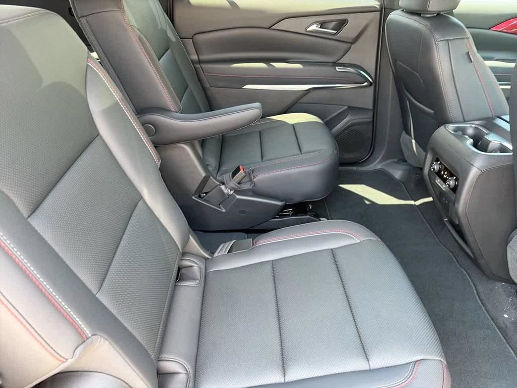 New 2026 Chevrolet Traverse Z71 w/ Driver Confidence Package AWD/4WD image 14