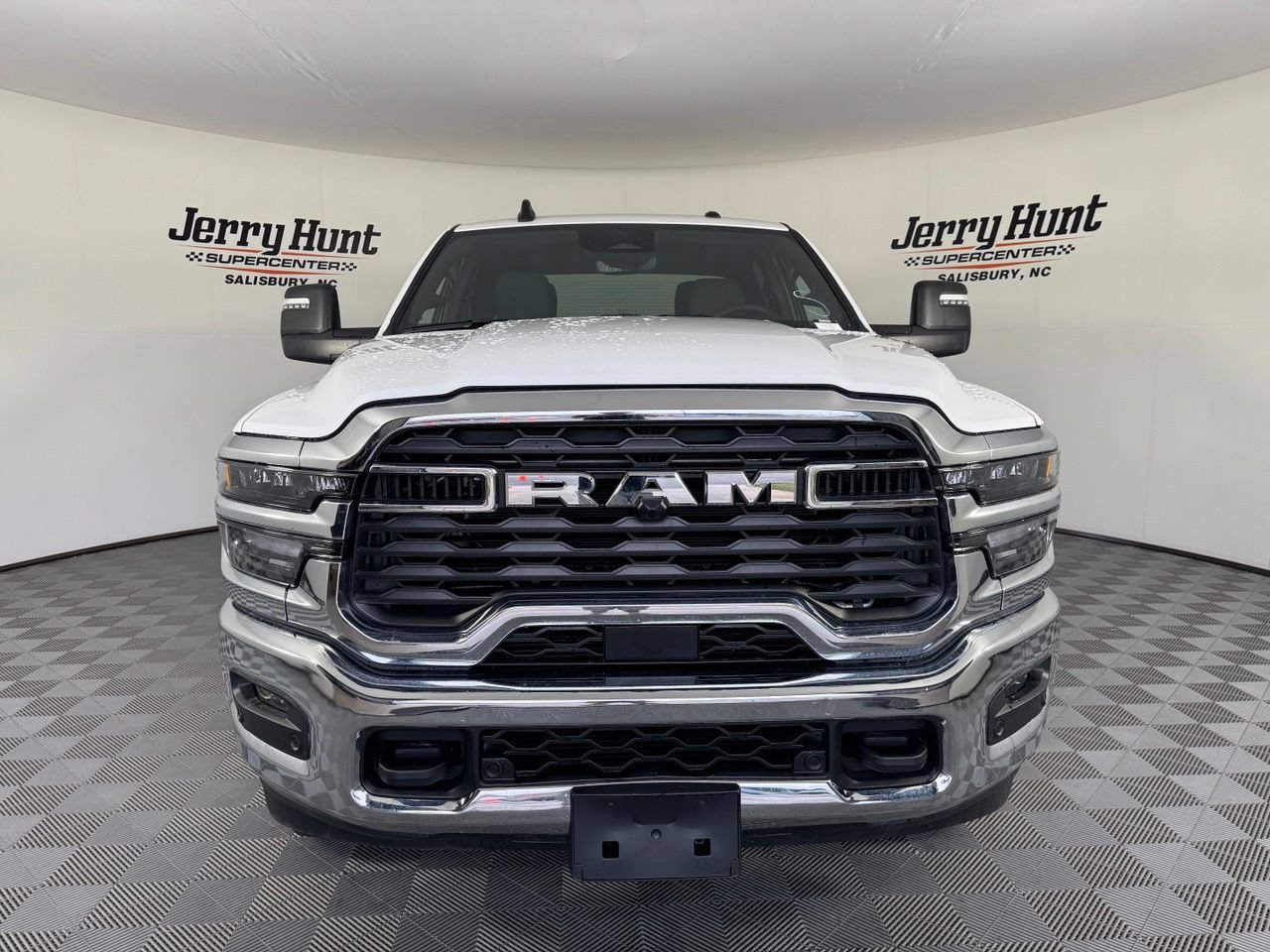 Used 2025 RAM 2500 Big Horn AWD/4WD image 5