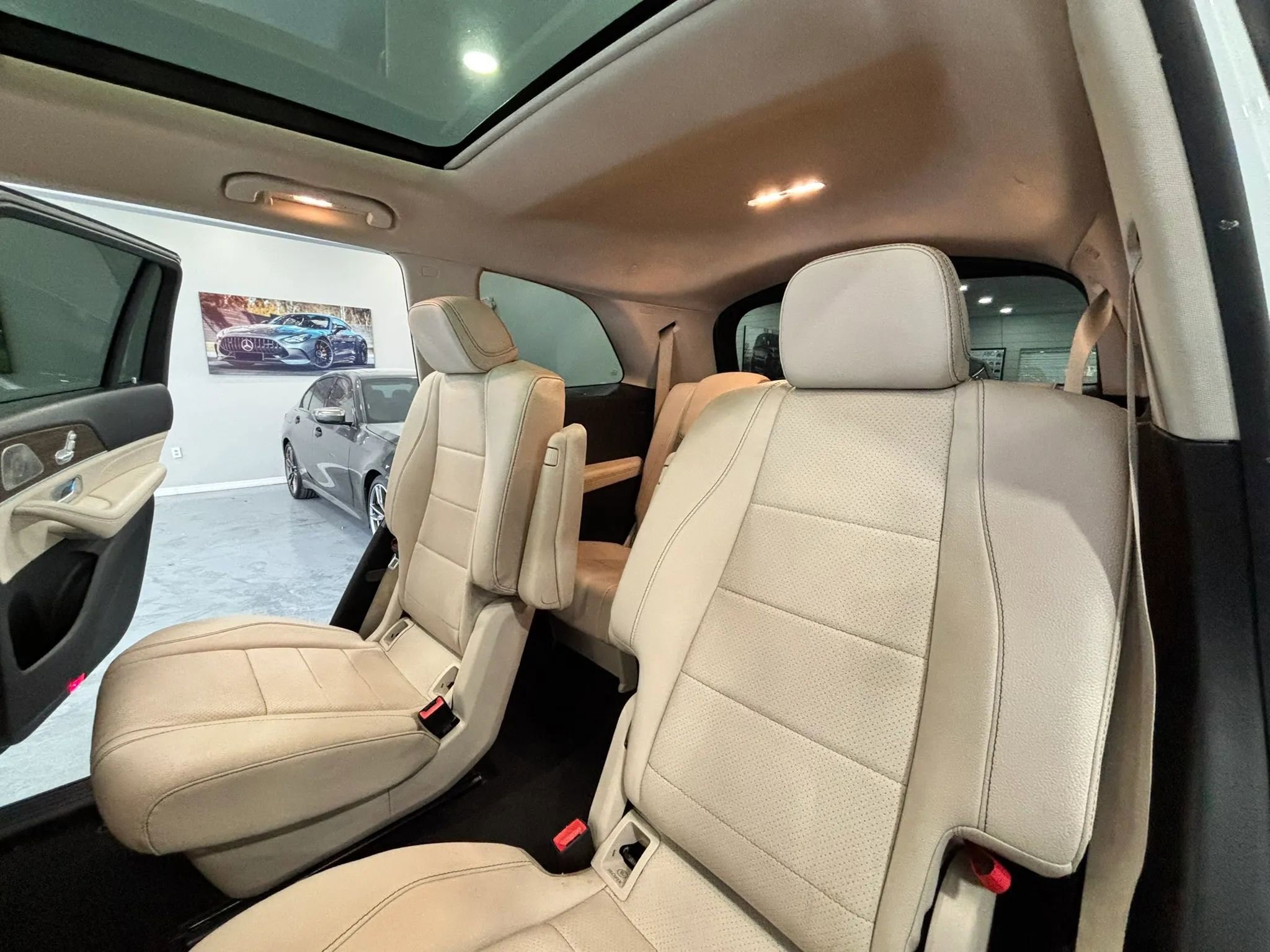 Used 2022 Mercedes-Benz GLS 450 GLS 450 4MATIC Sport Utility 4 image 15