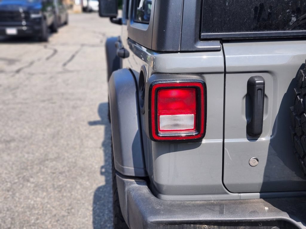 Used 2021 Jeep Wrangler Unlimited Sport AWD/4WD image 9