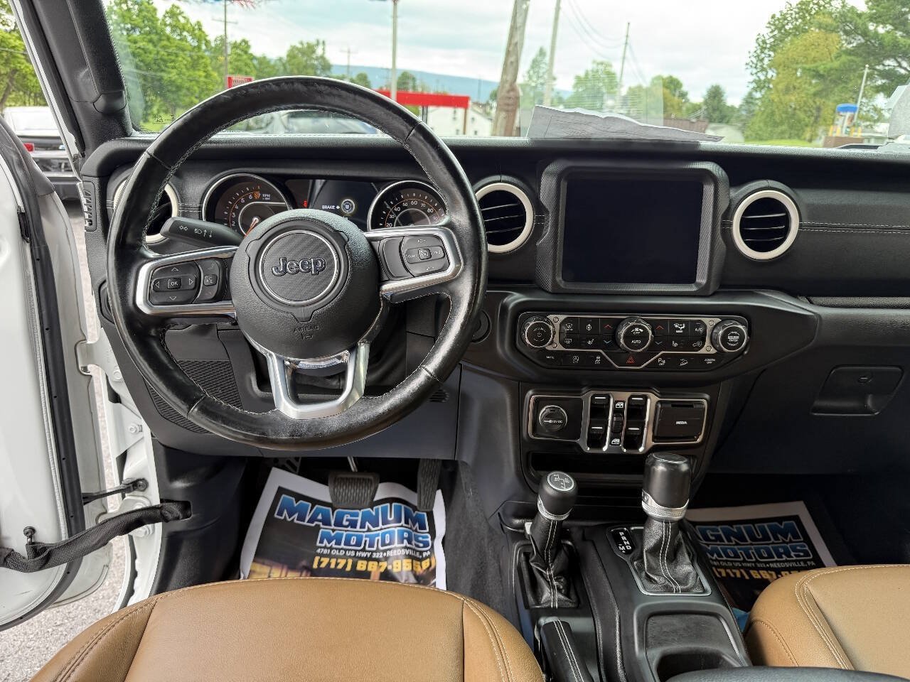 Used 2021 Jeep Wrangler Unlimited Sahara AWD/4WD image 17