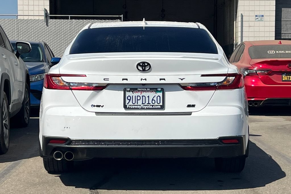 Used 2025 Toyota Camry SE FWD image 7