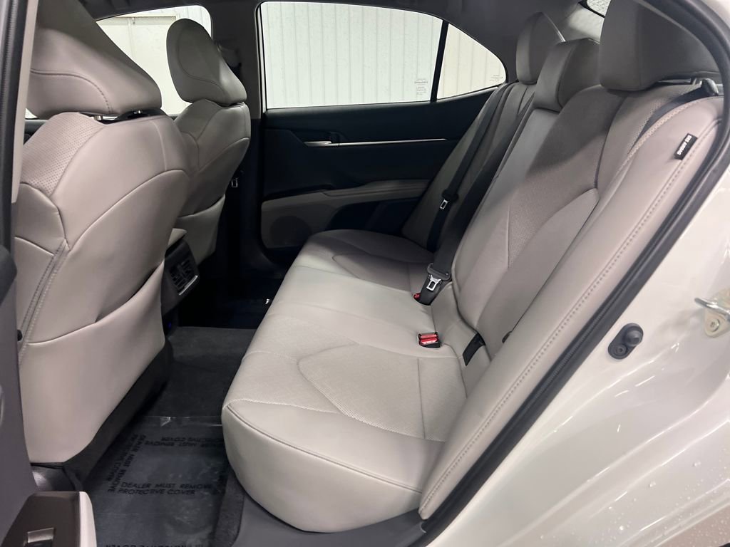 Used 2024 Toyota Camry XLE w/ Navigation Package image 13