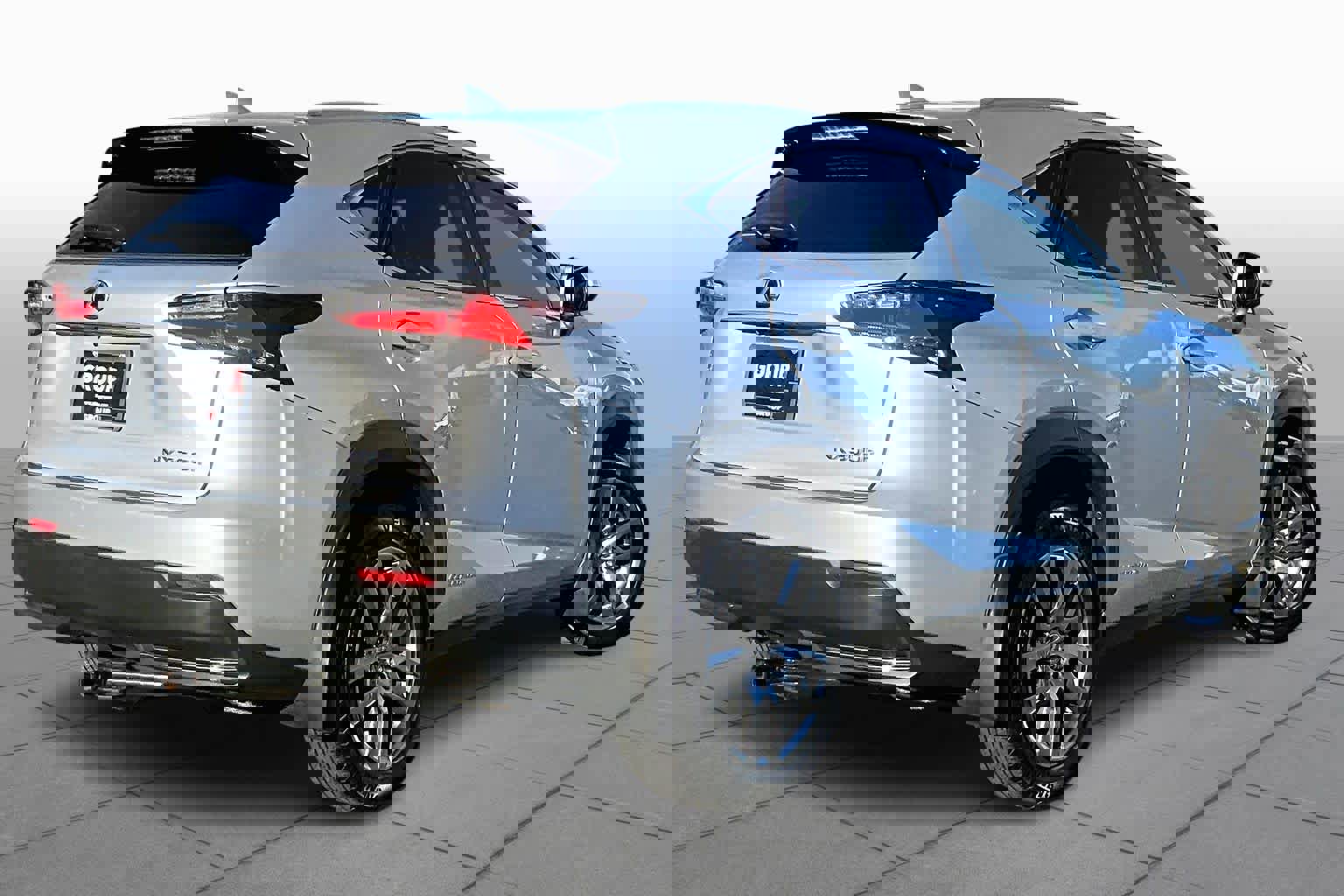 Used 2015 Lexus NX 300h AWD w/ Luxury Package image 14