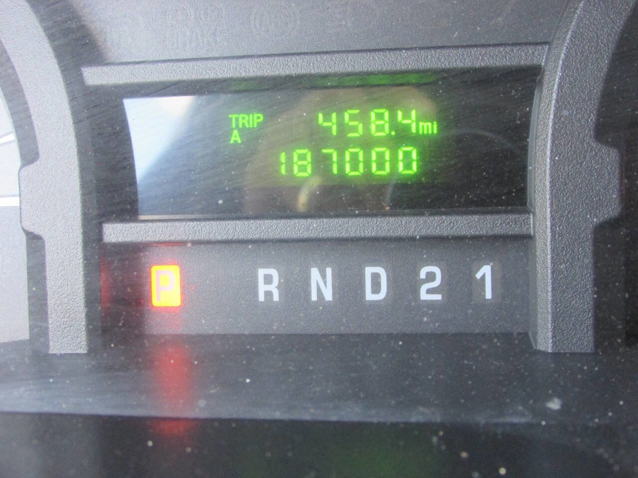 Used 2011 Ford E-150 and Econoline 150 w/ Commercial Cargo Van Pkg RWD image 23