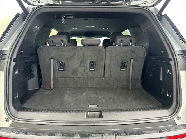 Used 2024 Chevrolet Traverse LT image 13