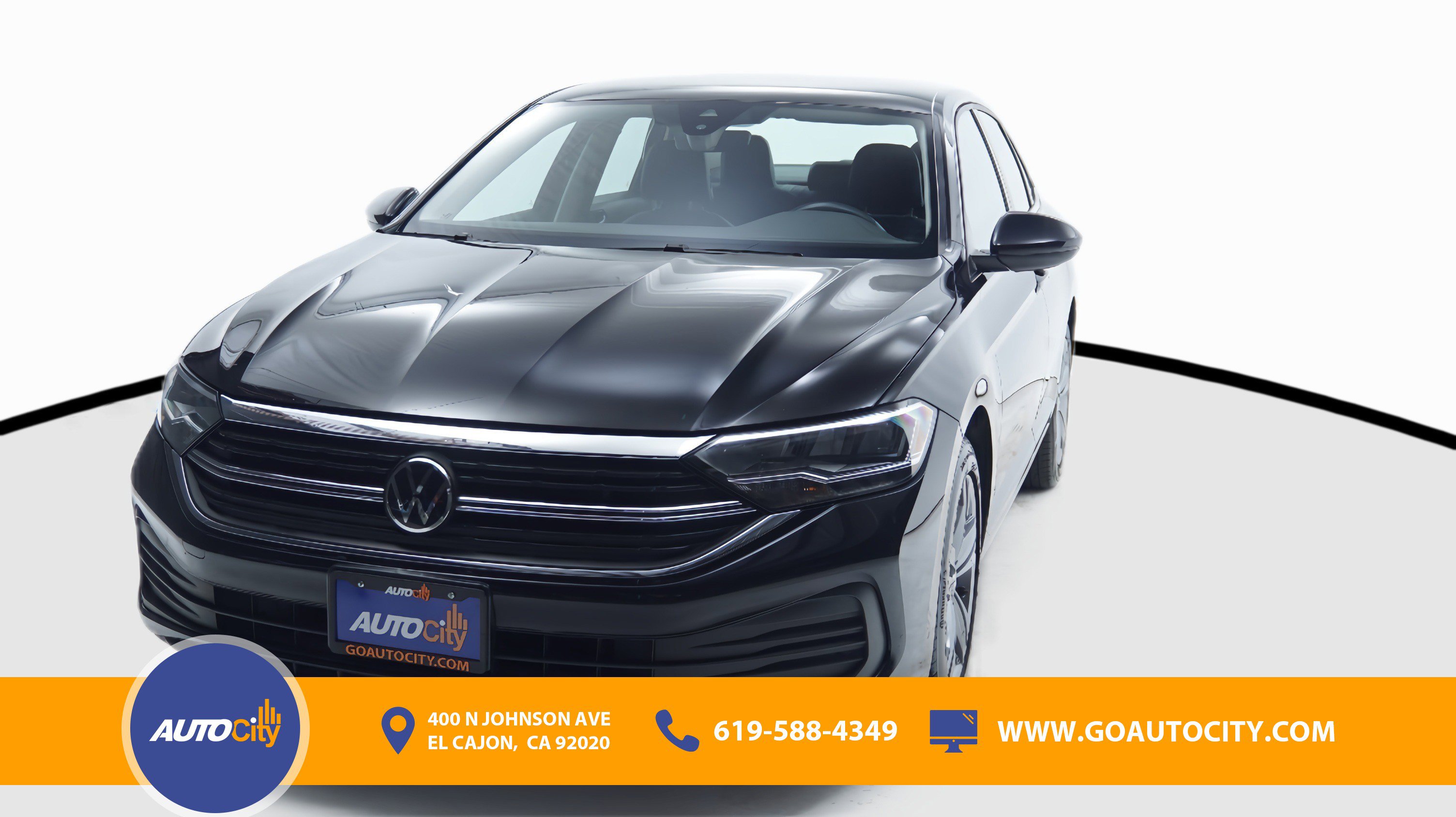 Used 2024 Volkswagen Jetta SE image 1