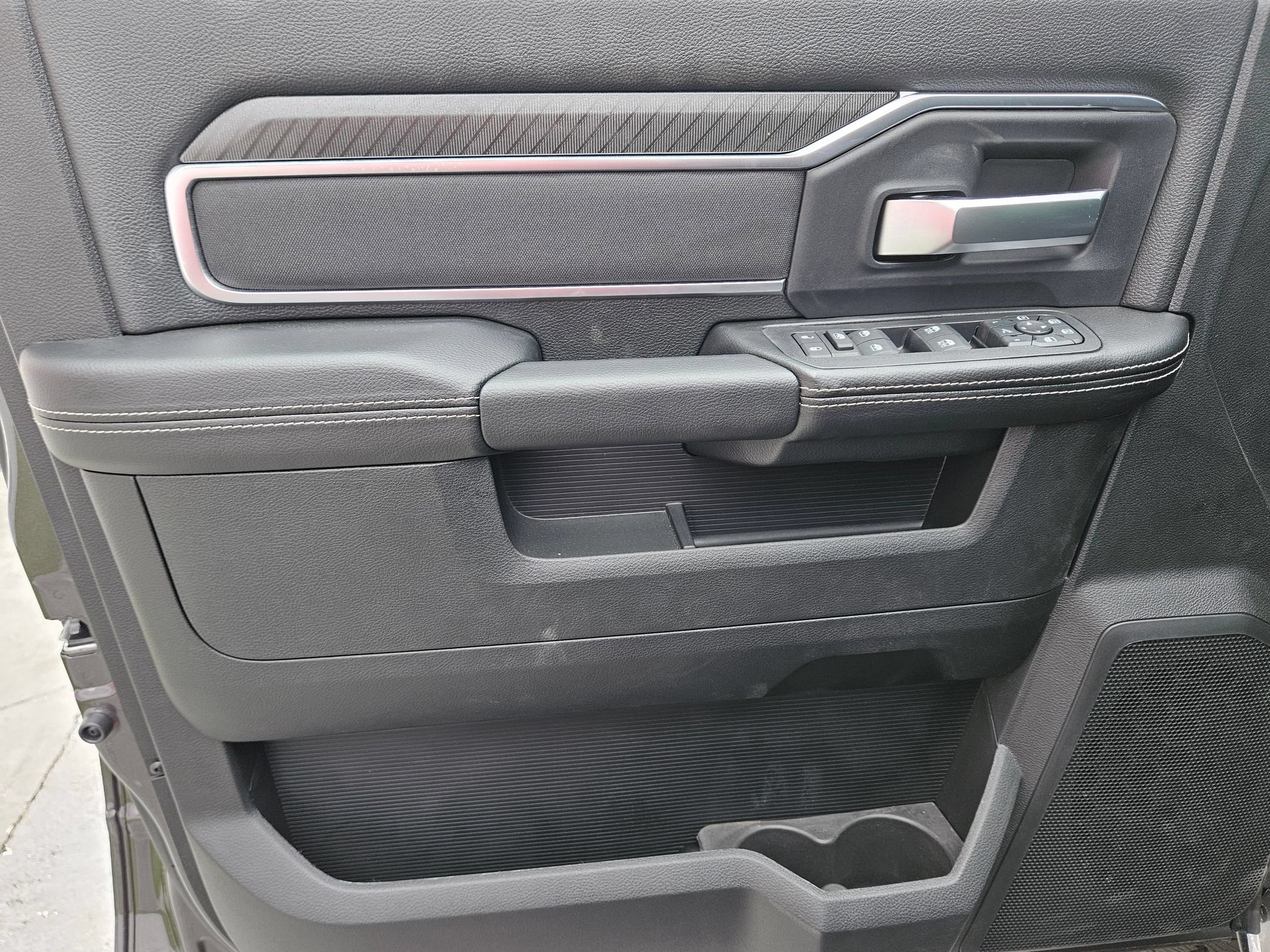 New 2026 RAM 2500 Big Horn AWD/4WD image 16
