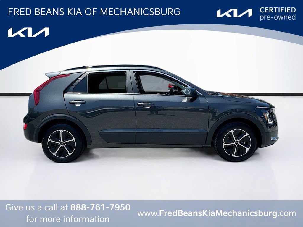Certified 2025 Kia Niro EX FWD image 8