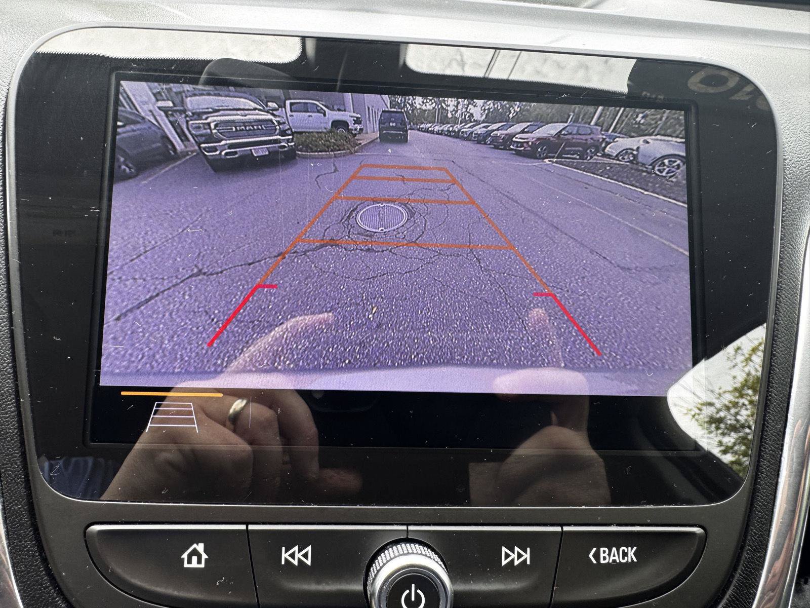 Certified 2019 Chevrolet Equinox LT w/ Sun & Navigation Package AWD/4WD image 29