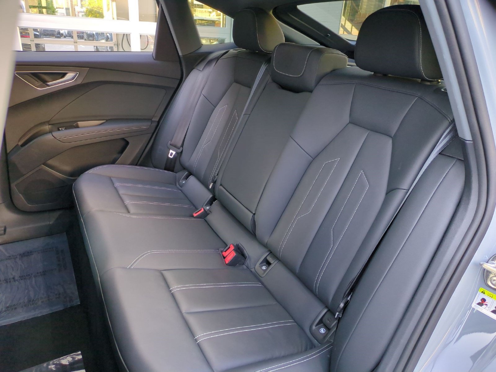 Used 2024 Audi Q4 e-tron Premium w/ Convenience Package AWD/4WD image 30