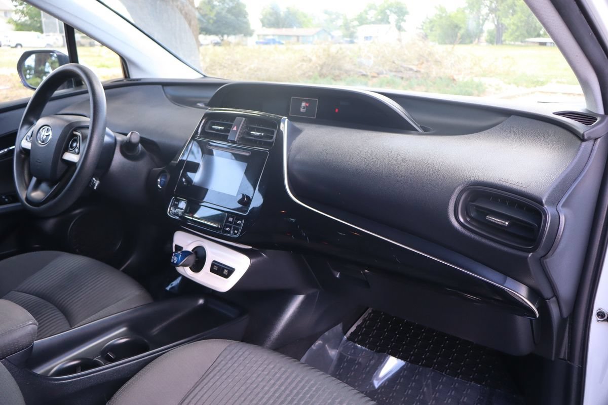 Used 2016 Toyota Prius Two FWD image 17