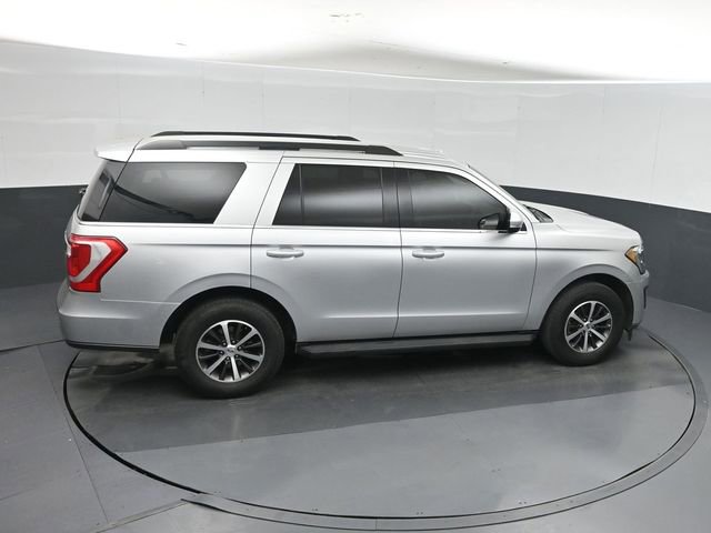 Used 2019 Ford Expedition XLT w/ Equipment Group 201A AWD/4WD image 32