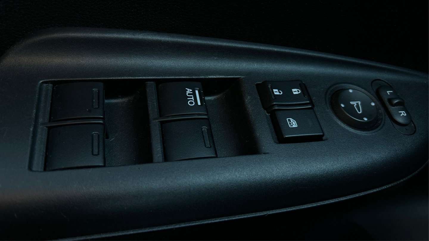 Used 2016 Honda Fit LX image 36