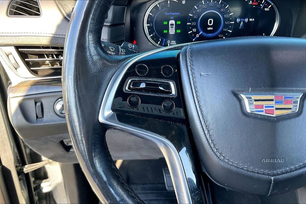 Used 2019 Cadillac Escalade Platinum image 16