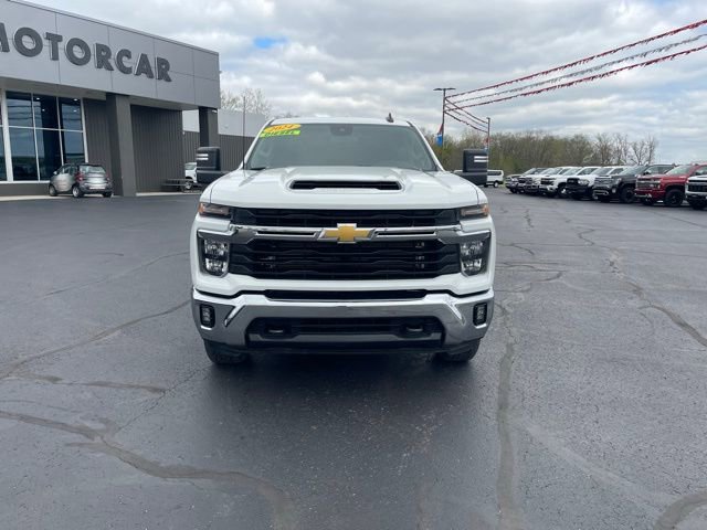 Used 2024 Chevrolet Silverado 2500 LT w/ Convenience Package AWD/4WD image 9