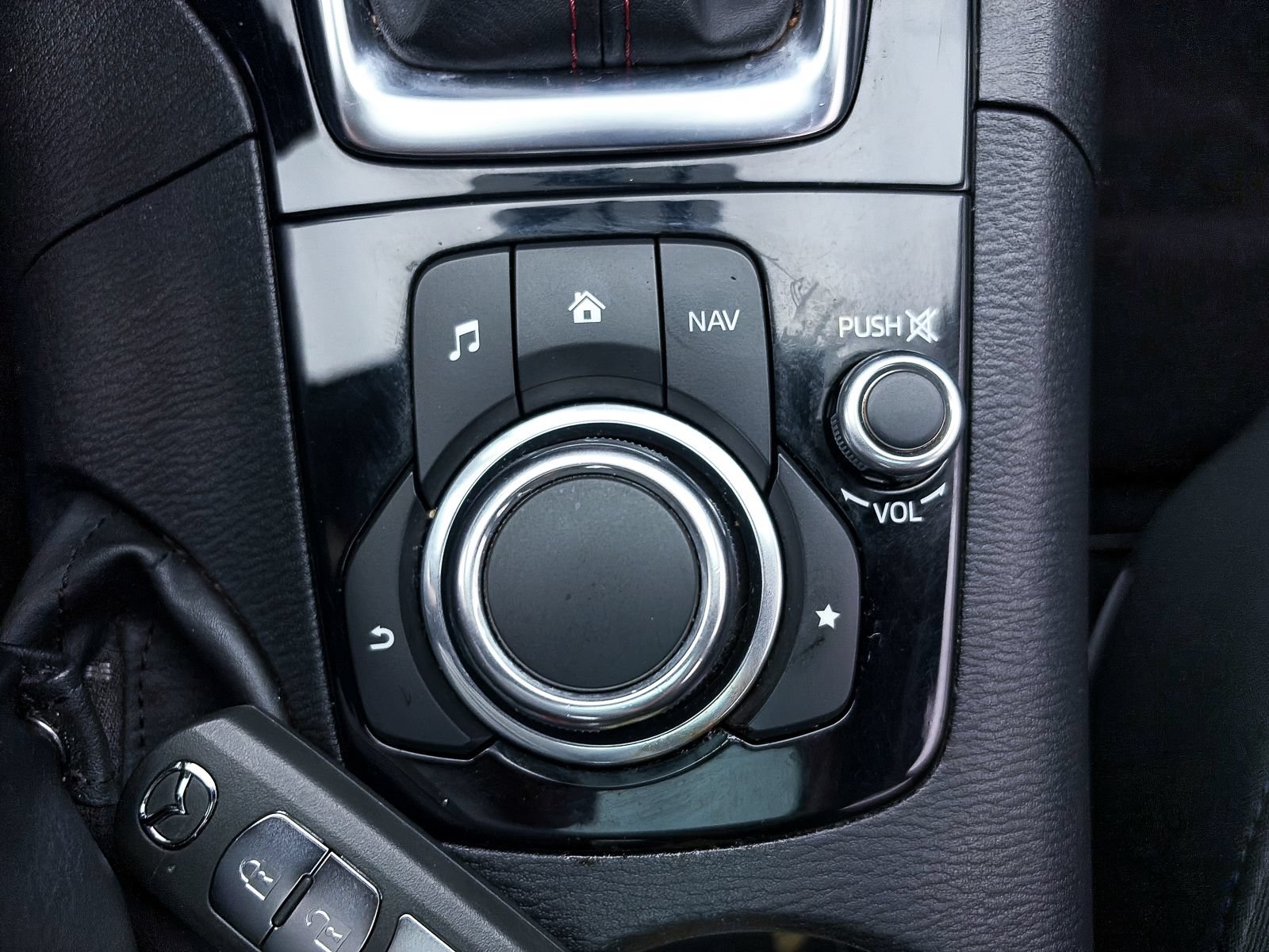 Used 2016 MAZDA MAZDA3 i Touring FWD image 23