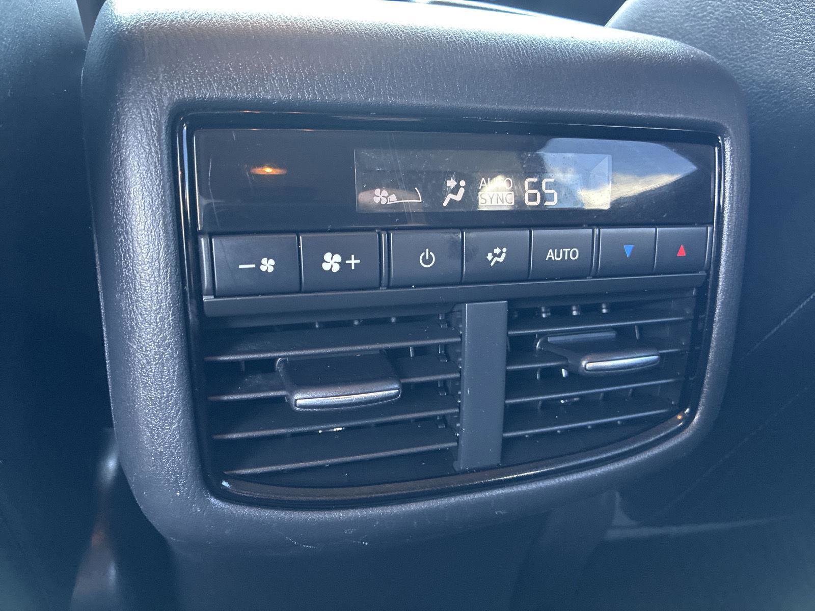 Used 2023 MAZDA CX-9 Touring Plus AWD/4WD image 18