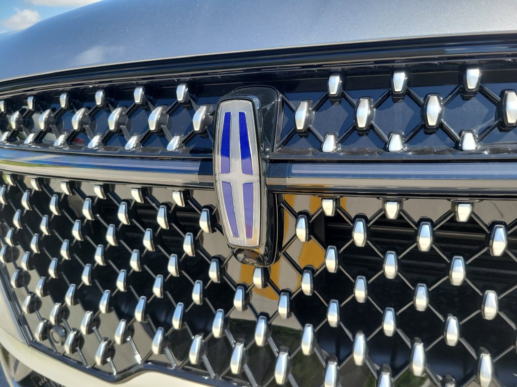 New 2026 Lincoln Nautilus Reserve AWD/4WD image 5