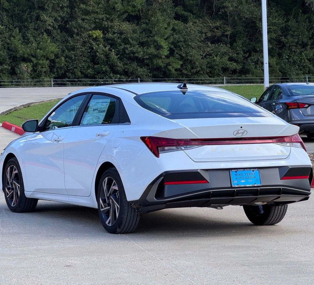New 2026 Hyundai Elantra Limited FWD image 13