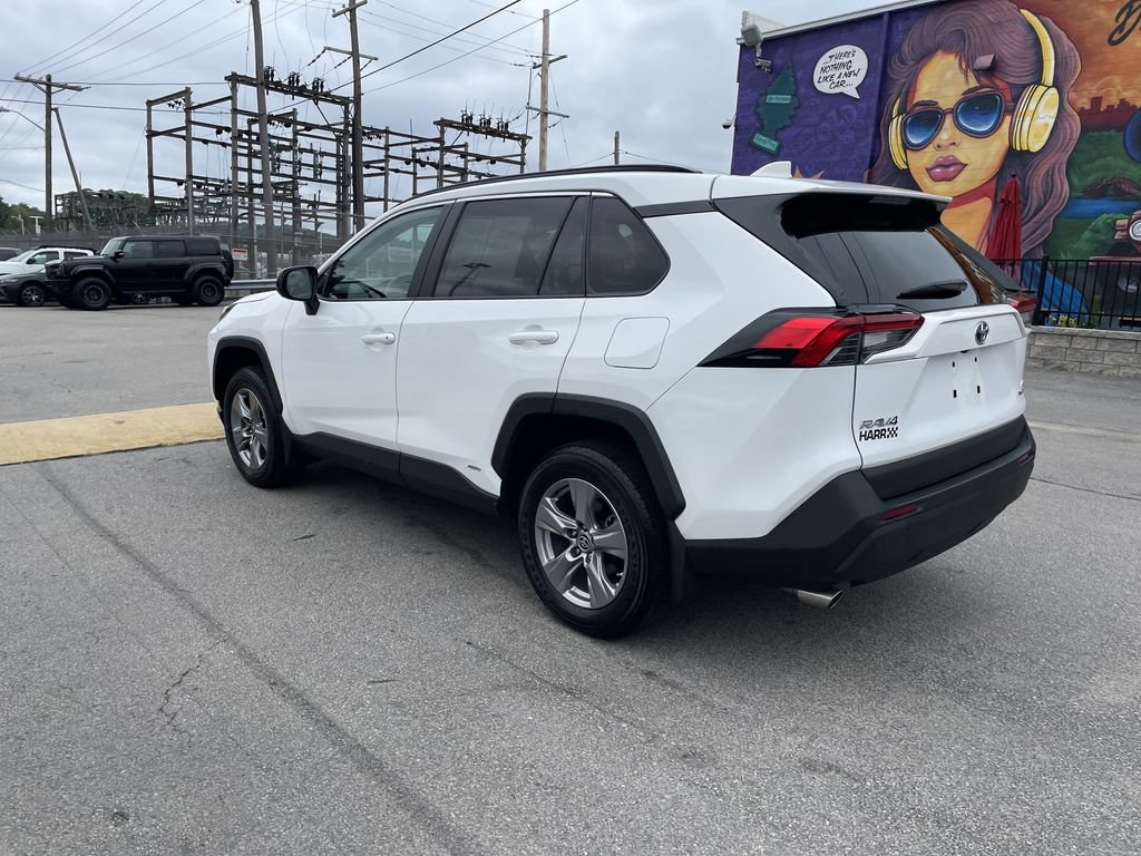 Used 2024 Toyota RAV4 LE AWD/4WD image 3