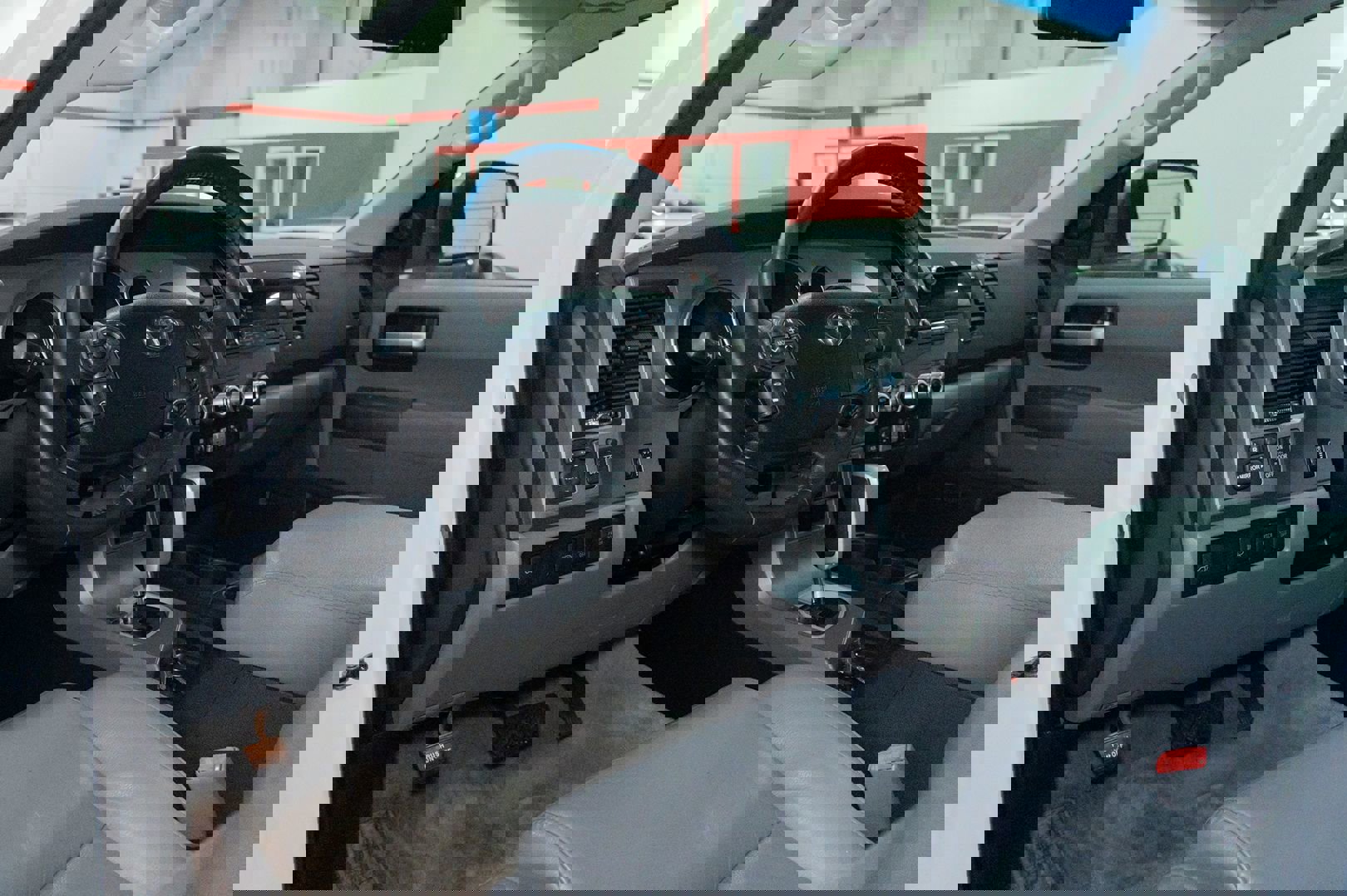 Used 2010 Toyota Sequoia Limited image 17