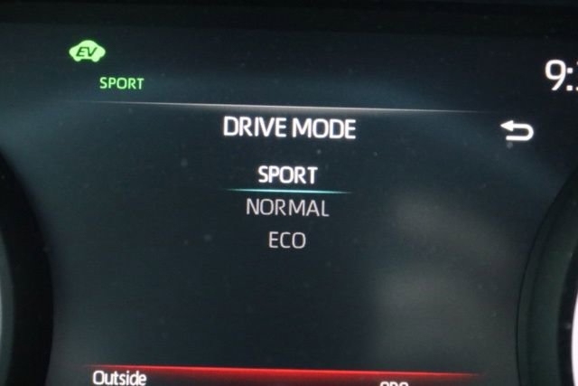 Used 2022 Toyota Venza XLE AWD/4WD image 24